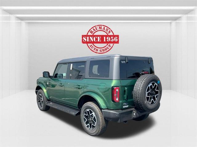 Photo of 2025 Green Ford Bronco