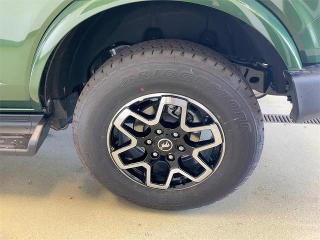 Photo of 2025 Green Ford Bronco