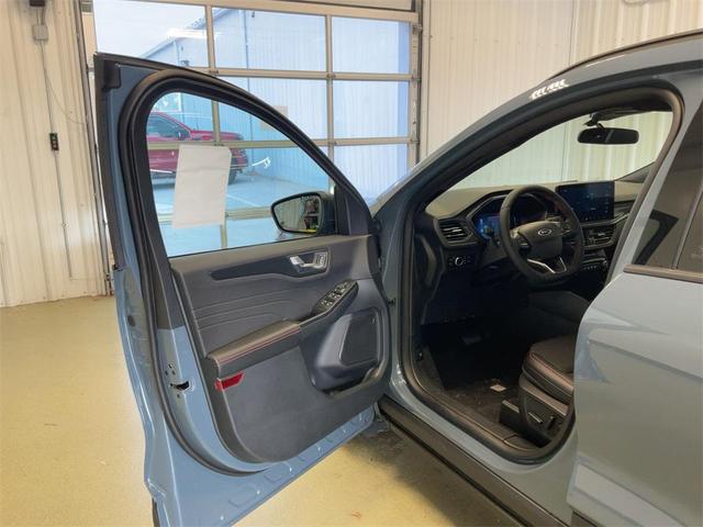 Photo of 2025 Vapor Blue Metallic Ford Escape