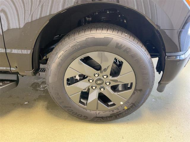 Photo of 2025 Agate Black Metallic Ford F-150 Lightning