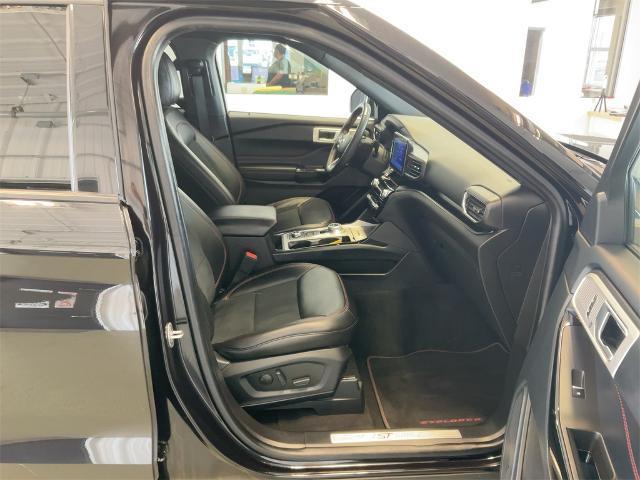 Photo of 2022 Agate Black Ford Explorer