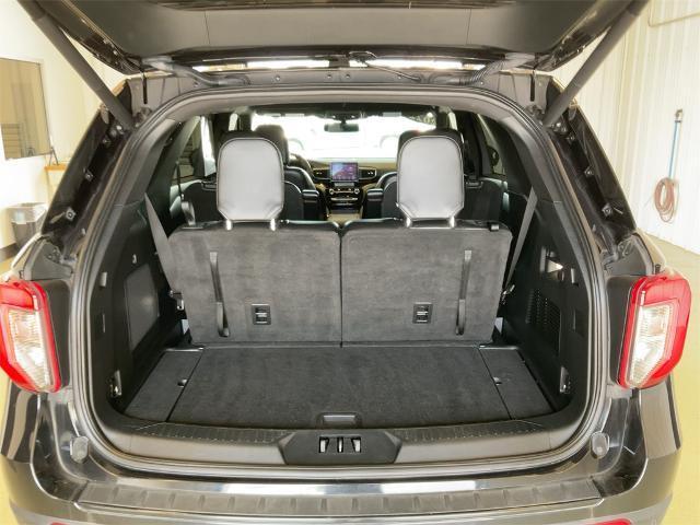 Photo of 2022 Agate Black Ford Explorer