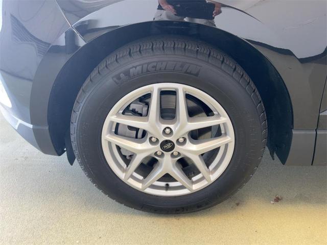 Photo of 2023 Agate Black Metallic Ford Edge