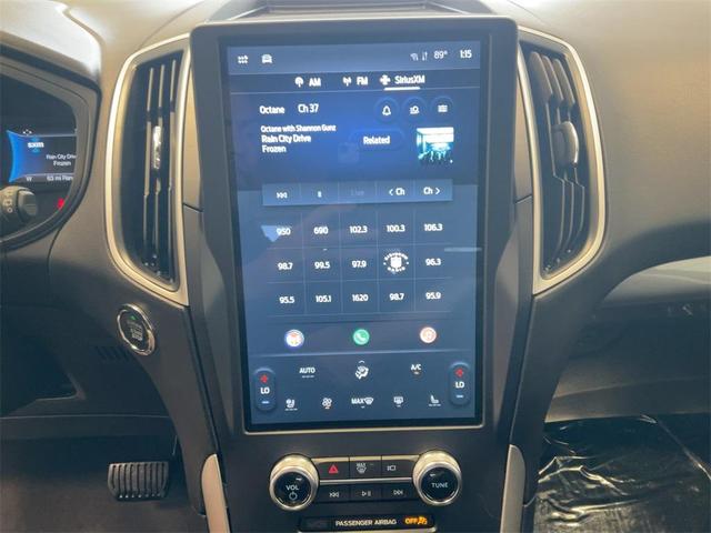 Photo of 2023 Agate Black Metallic Ford Edge