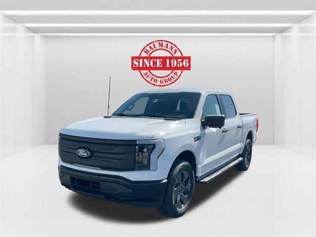 Photo of 2025 Oxford White Ford F-150 Lightning