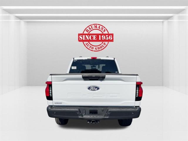 Photo of 2025 Oxford White Ford F-150 Lightning
