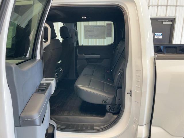 Photo of 2025 Oxford White Ford F-150 Lightning