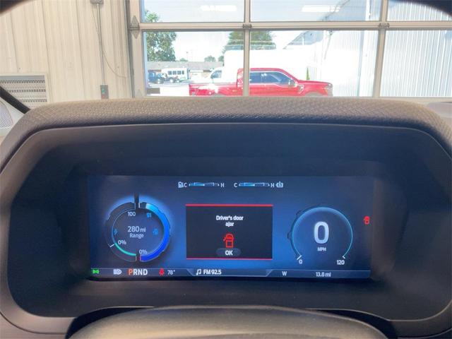 Photo of 2025 Oxford White Ford F-150 Lightning
