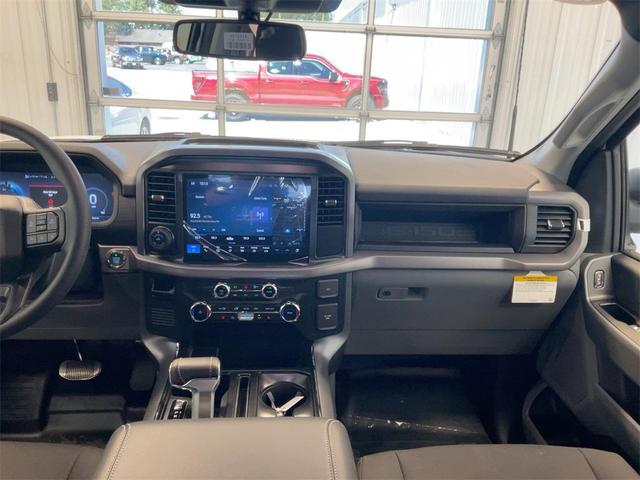 Photo of 2025 Oxford White Ford F-150 Lightning