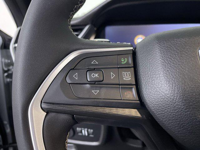 Photo of 2023 Silver Zynith Jeep Grand Cherokee L