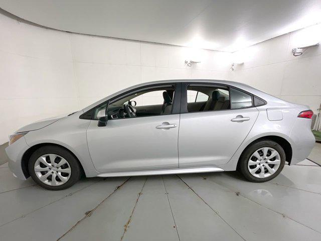 Photo of 2023 Classic Silver Metallic Toyota Corolla
