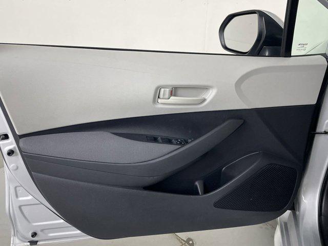 Photo of 2023 Classic Silver Metallic Toyota Corolla