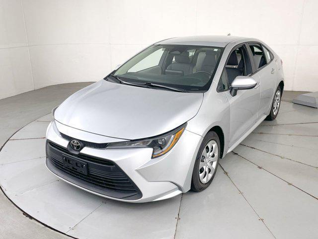 Photo of 2023 Classic Silver Metallic Toyota Corolla