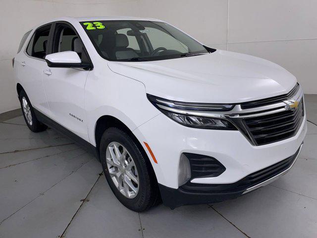 Photo of 2023 Summit White Chevrolet Equinox