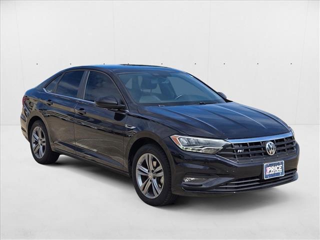 Photo of 2019 Deep Black Pearl Volkswagen Jetta