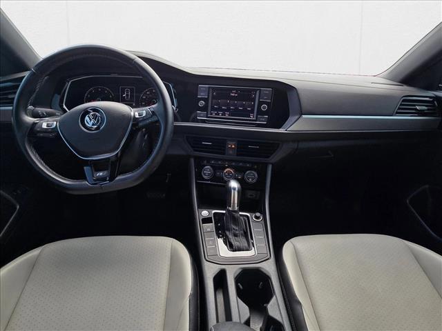 Photo of 2019 Deep Black Pearl Volkswagen Jetta