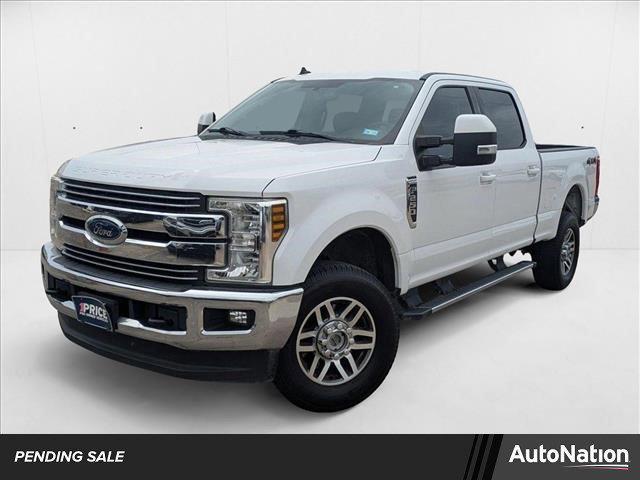Photo of 2019 Oxford White Ford F-250