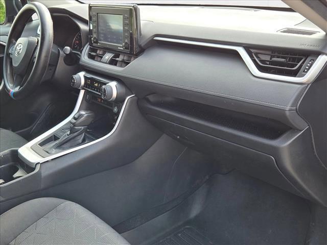 Photo of 2021 Silver/Gray Toyota RAV4