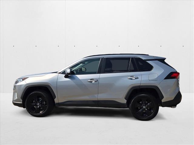Photo of 2021 Silver/Gray Toyota RAV4