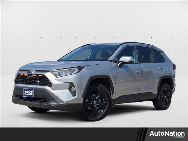 Photo of 2021 Silver/Gray Toyota RAV4