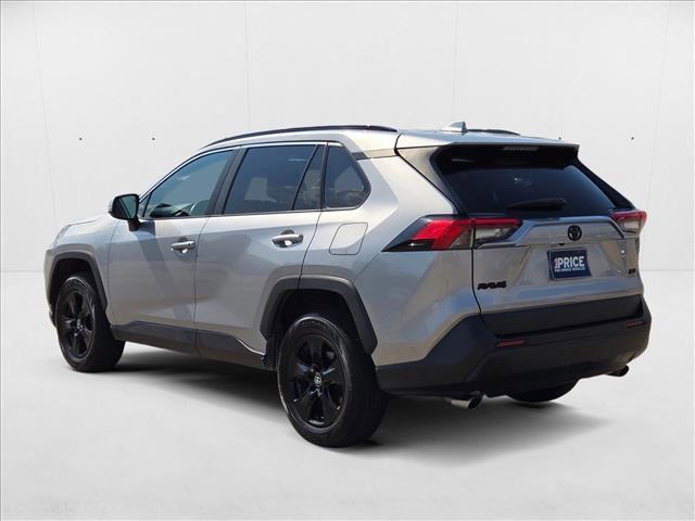 Photo of 2021 Silver/Gray Toyota RAV4