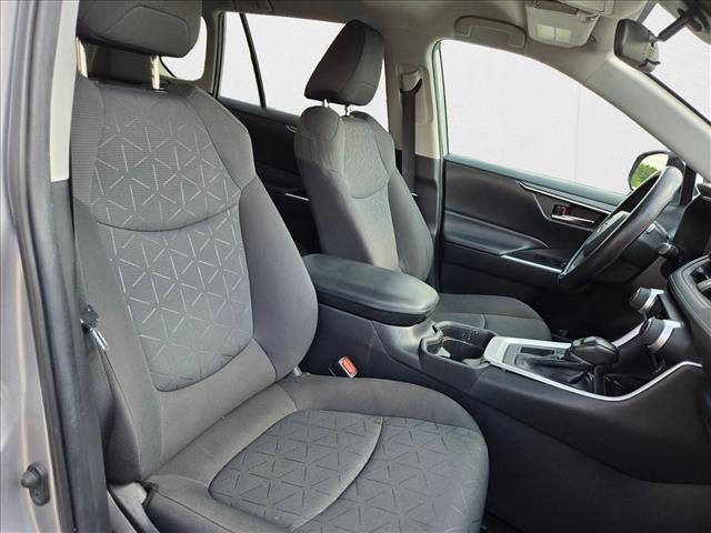 Photo of 2021 Silver/Gray Toyota RAV4