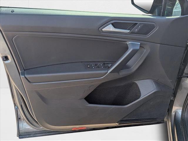 Photo of 2021 Silver/Gray Volkswagen Tiguan