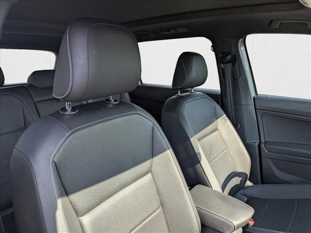Photo of 2021 Silver/Gray Volkswagen Tiguan
