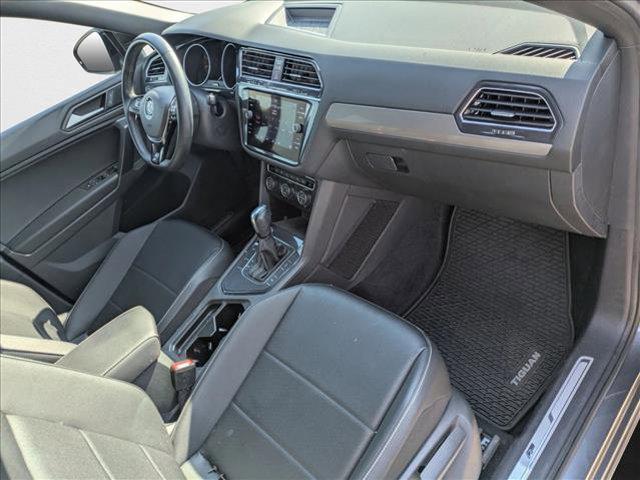 Photo of 2021 Silver/Gray Volkswagen Tiguan