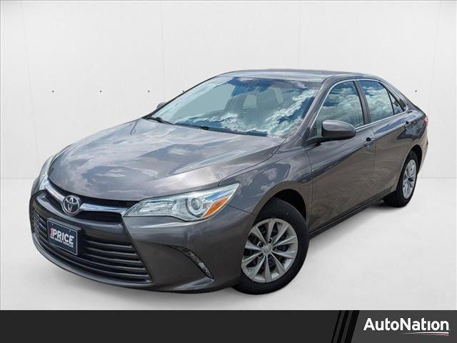 Photo of 2017 Predawn Gray Mica Toyota Camry