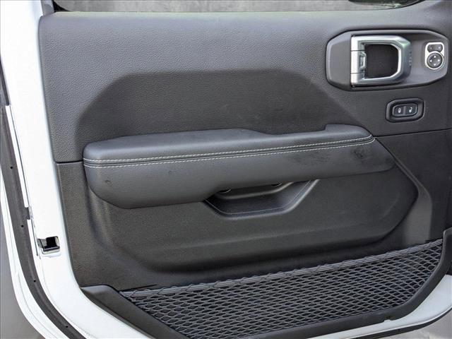 Photo of 2023 Bright White Clearcoat Jeep Wrangler