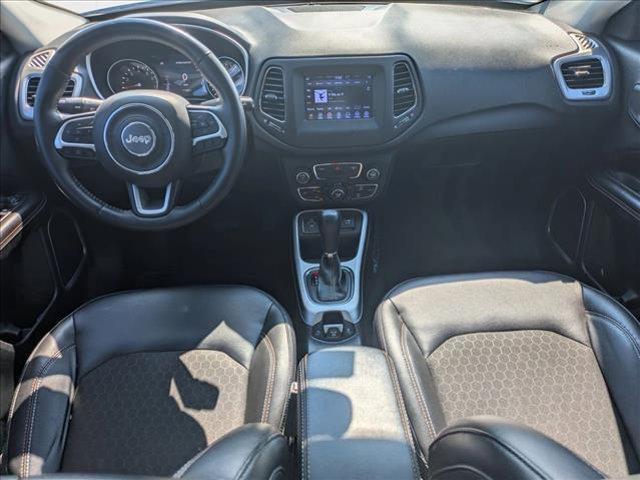 Photo of 2018 Laser Blue Pearlcoat Jeep Compass