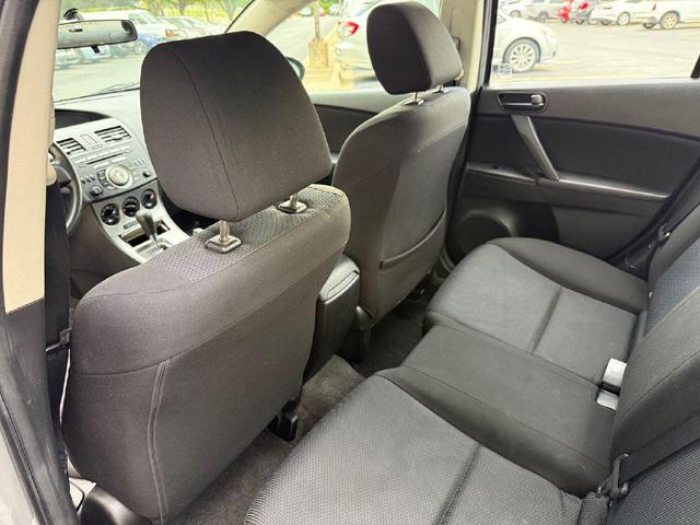 Photo of 2011 Liquid Silver Metallic Mazda Mazda3