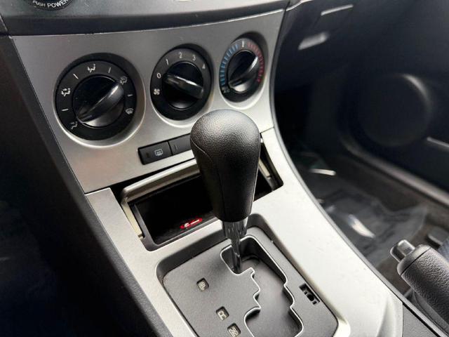 Photo of 2011 Liquid Silver Metallic Mazda Mazda3