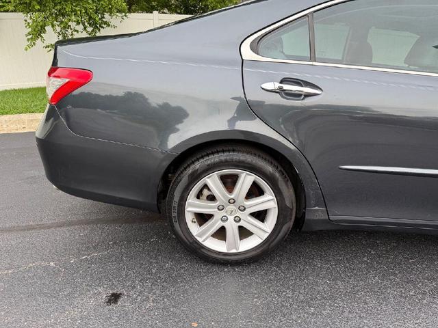 Photo of 2009 GRAY Lexus ES 350