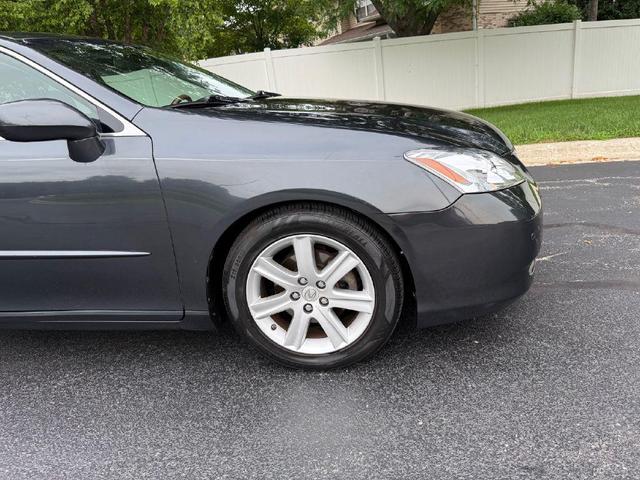 Photo of 2009 GRAY Lexus ES 350