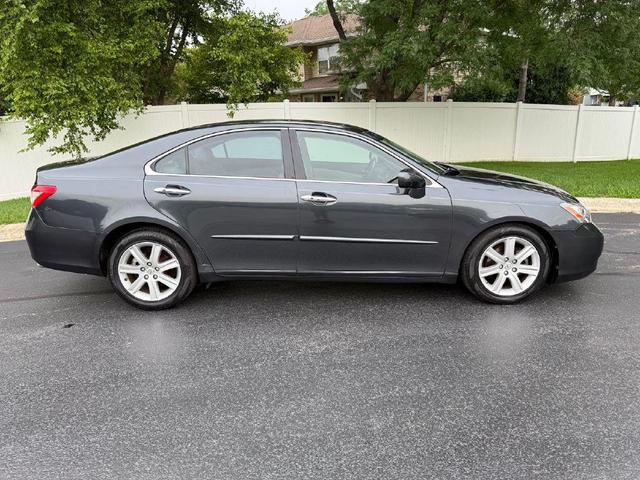 Photo of 2009 GRAY Lexus ES 350