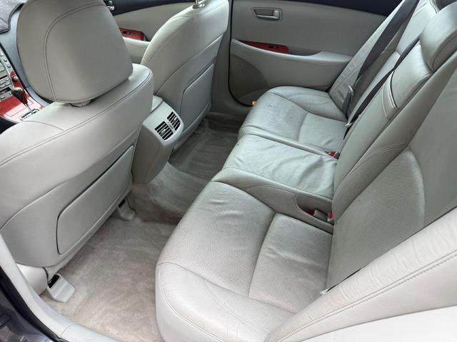Photo of 2009 GRAY Lexus ES 350