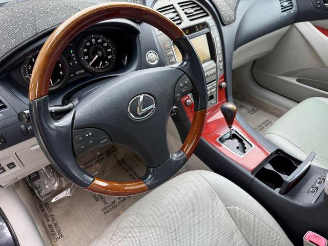 Photo of 2009 GRAY Lexus ES 350