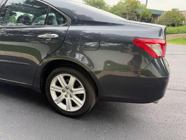 Photo of 2009 GRAY Lexus ES 350