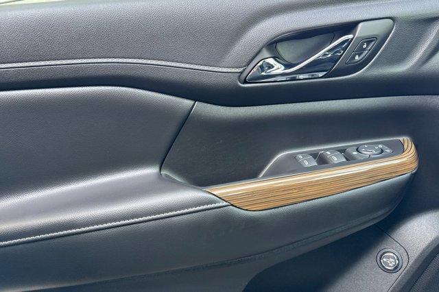Photo of 2023 Summit White GMC Acadia