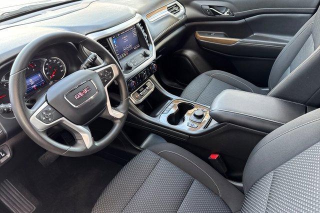 Photo of 2023 Summit White GMC Acadia
