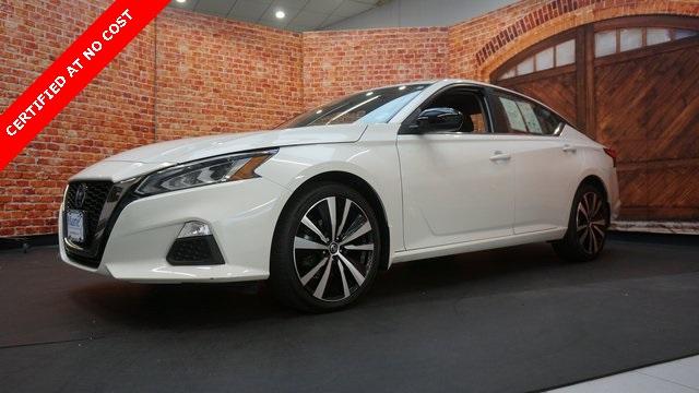 Photo of 2022 Pearl White Tri-Coat Nissan Altima