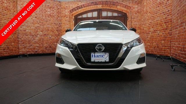 Photo of 2022 Pearl White Tri-Coat Nissan Altima