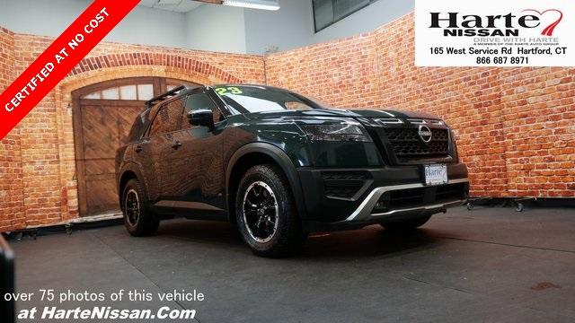 Photo of 2023 2 Tone Green / Black Roof Nissan Pathfinder