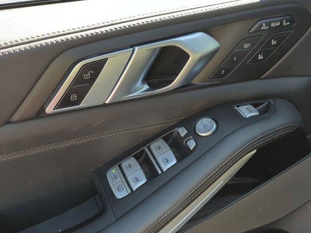 Photo of 2023 Gray Metallic BMW X7