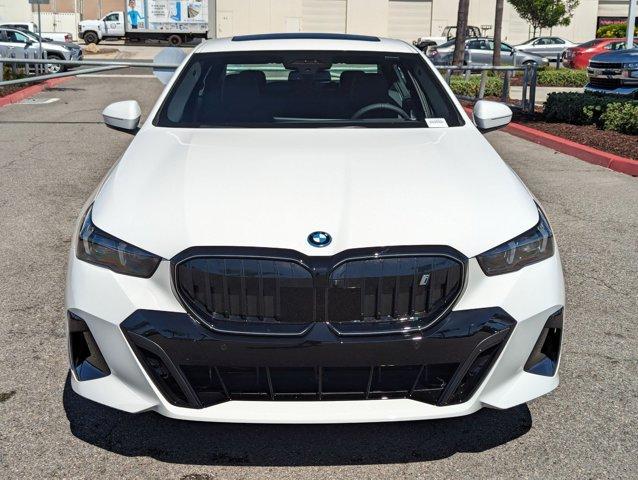 Photo of 2026 Alpine White BMW i5
