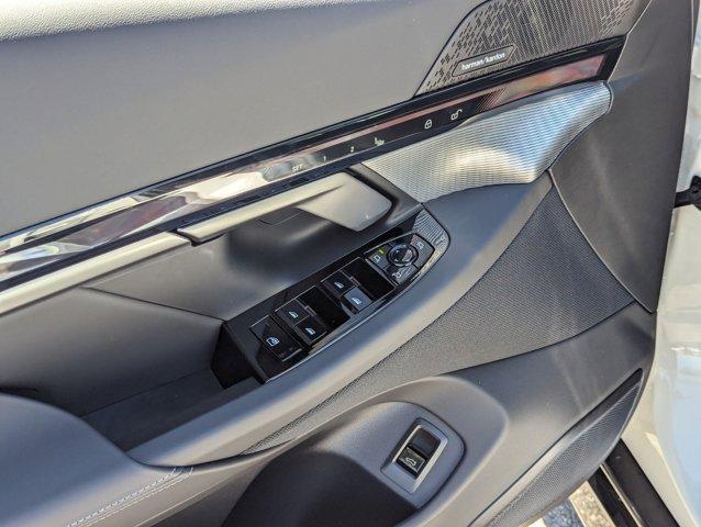 Photo of 2026 Alpine White BMW i5