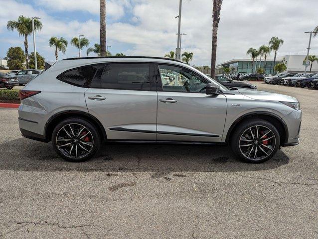 Photo of 2022 Gray Acura MDX
