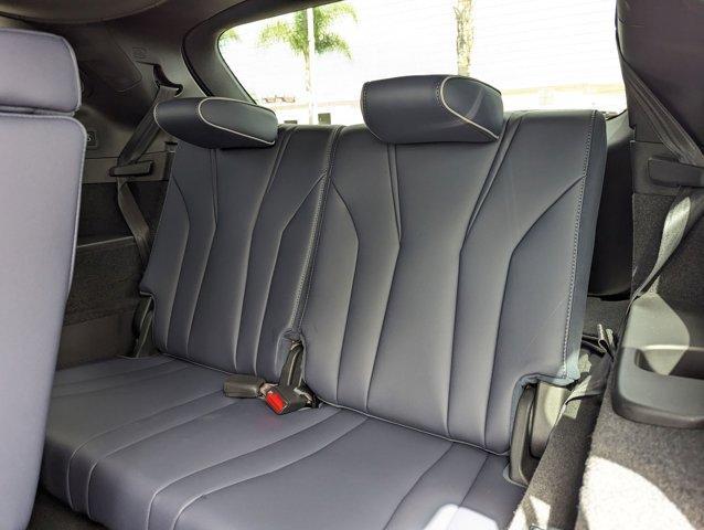 Photo of 2022 Gray Acura MDX